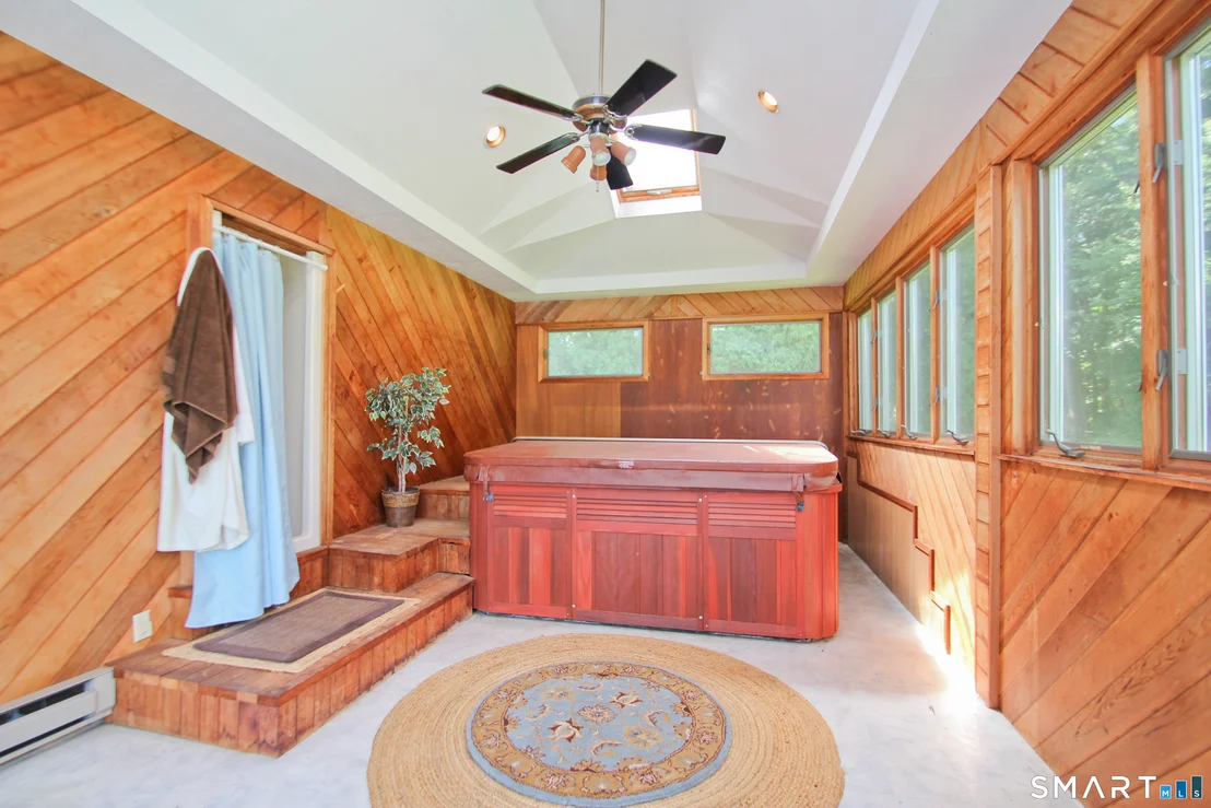 Photo of 310 Thompsonville Road