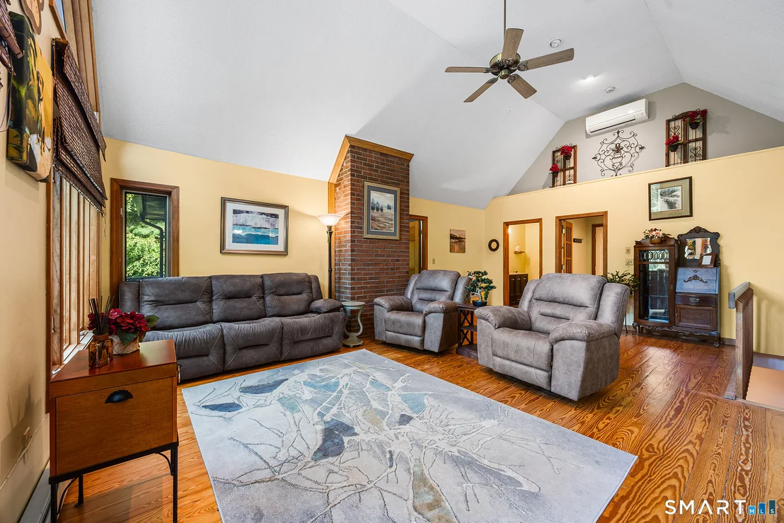 Photo of 78 River Road