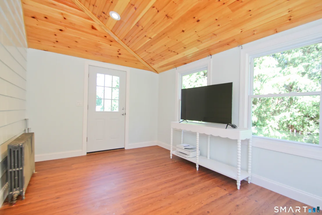 Photo of 11 Esther Avenue