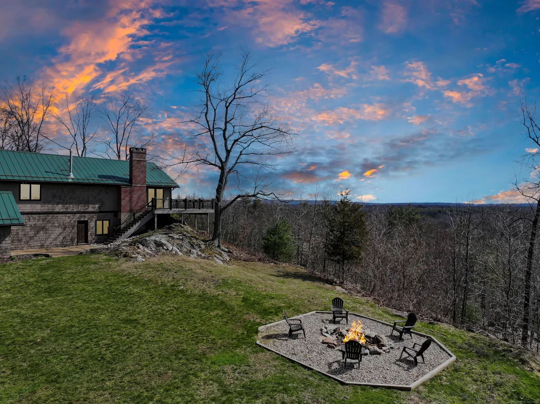 Photo of 110 Ichabod Lane