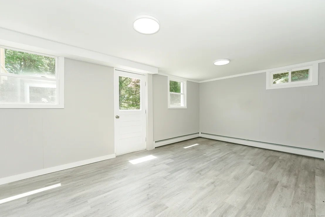 Photo of 144 Roxbury Road