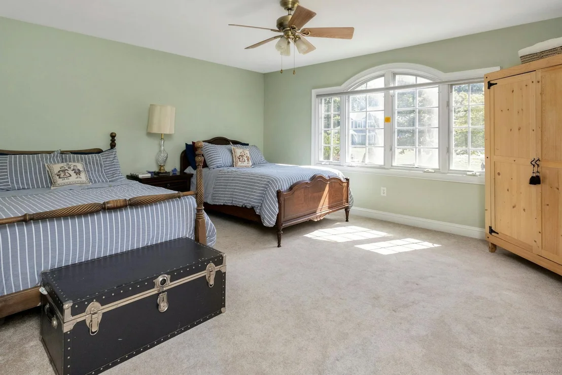 Photo of 26 Oak Ridge Drive