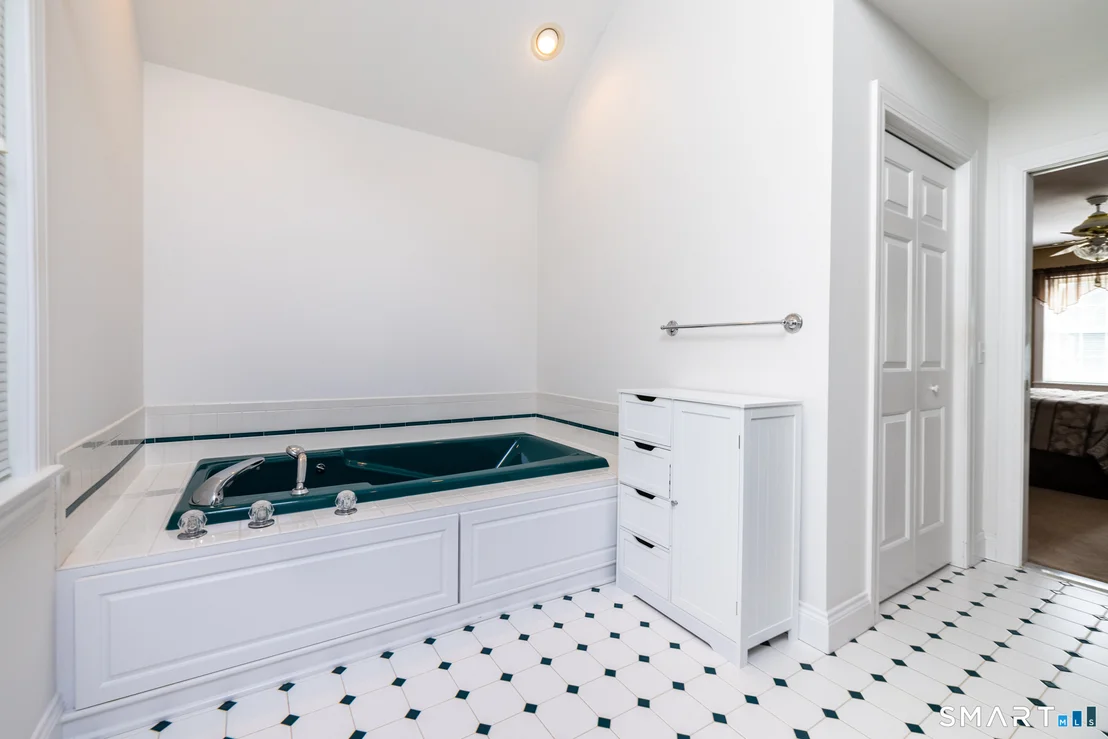 Photo of 325 Georgetown Drive