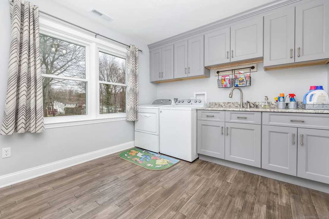 Photo of 115 Lakewood Circle