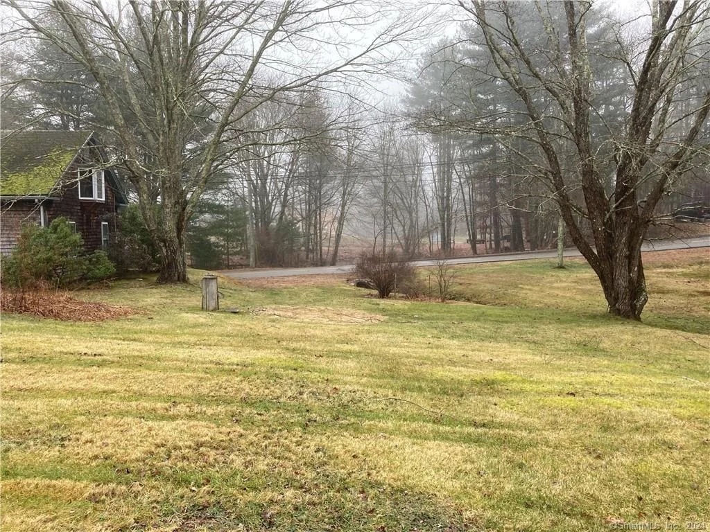 Photo of 319 Mashentuck Road