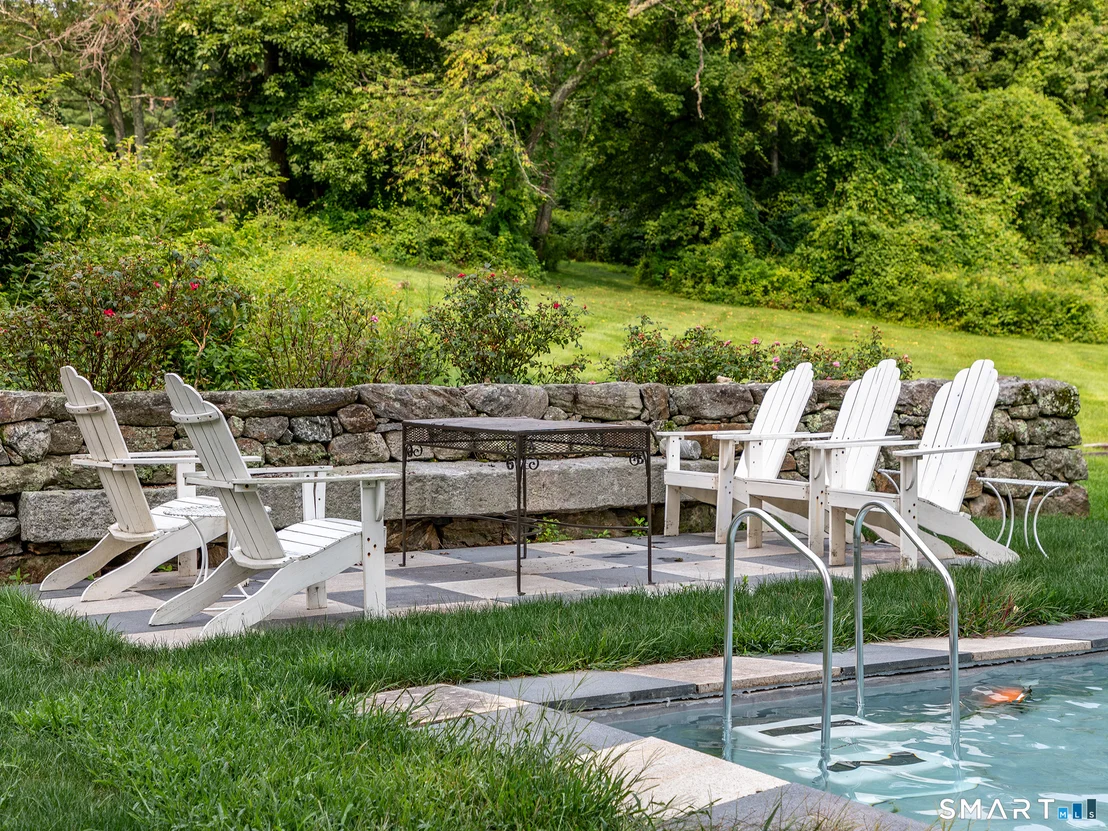 Photo of 552 Breakneck Hill Road