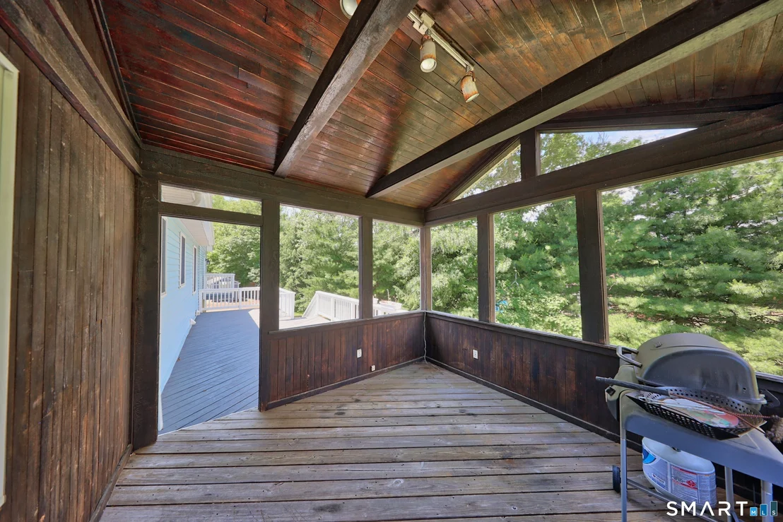 Photo of 49 Schenck Lane