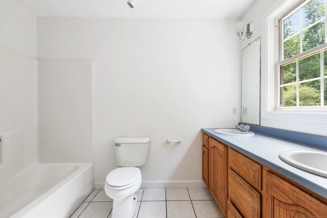 Photo of 341 Quaddick Road