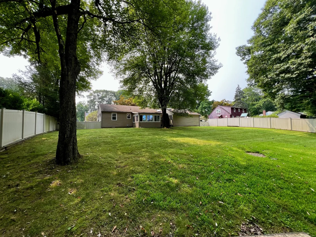Photo of 69 Old Farm Road