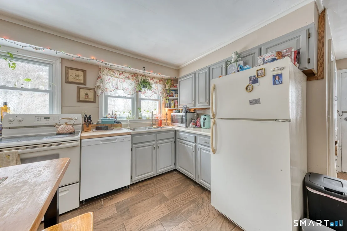 Photo of 291 Mansfield Avenue