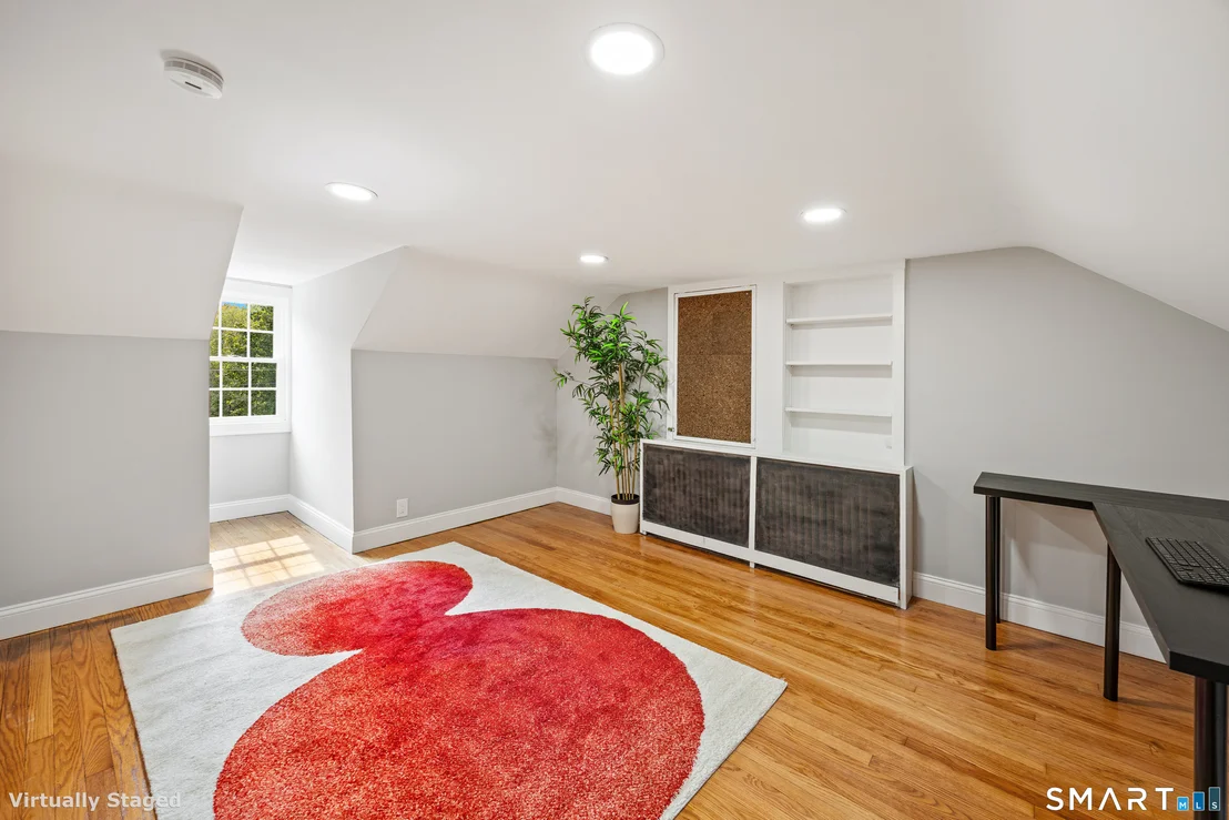 Photo of 20 Hydelor Avenue