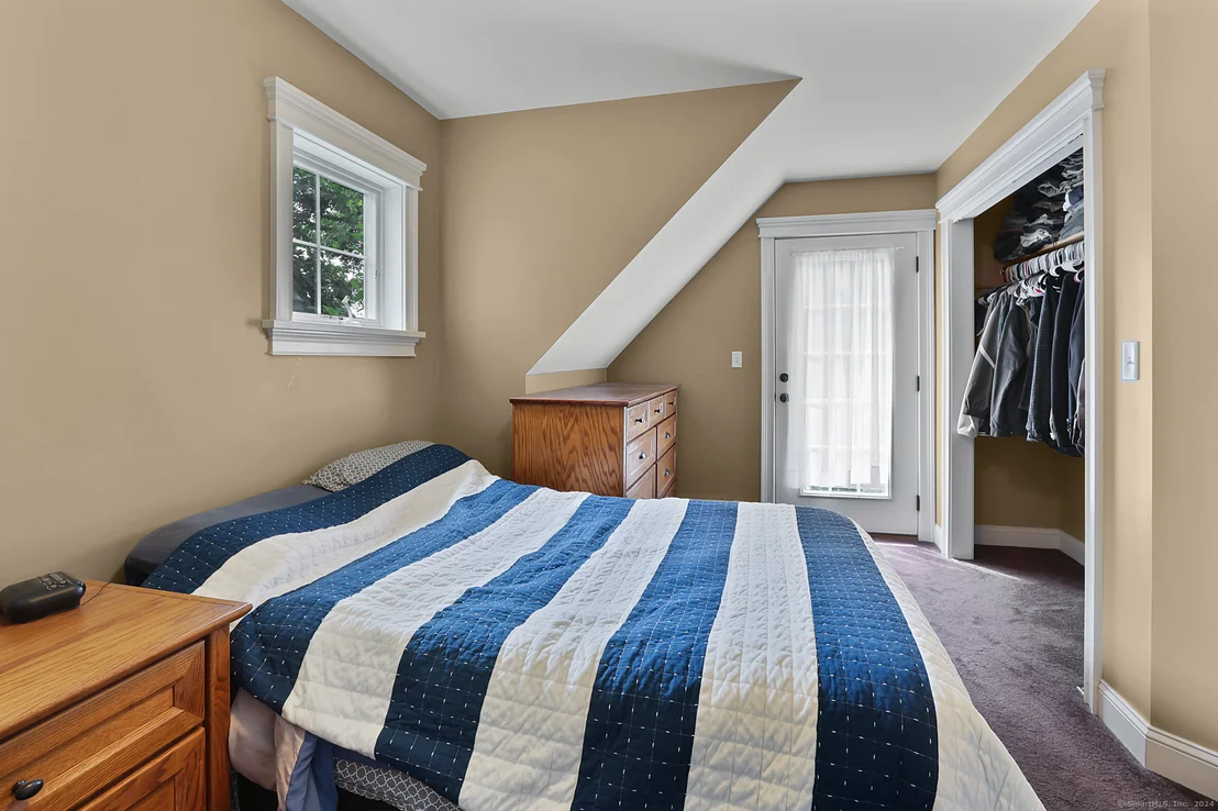 Photo of 75 Maple Street