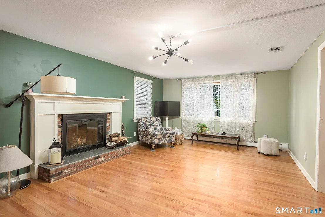 Photo of 17 Pequot Road