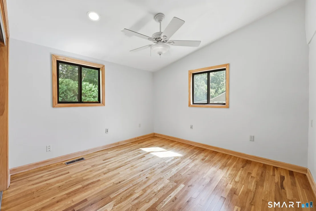 Photo of 186 Jackson Drive