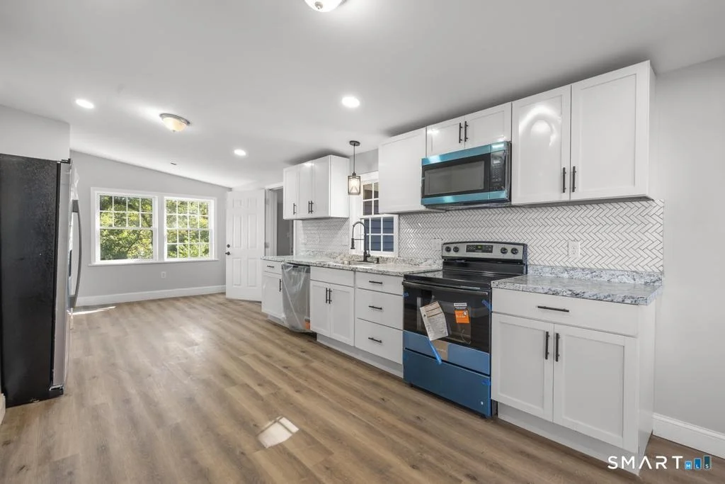 Photo of 6 Lee Avenue