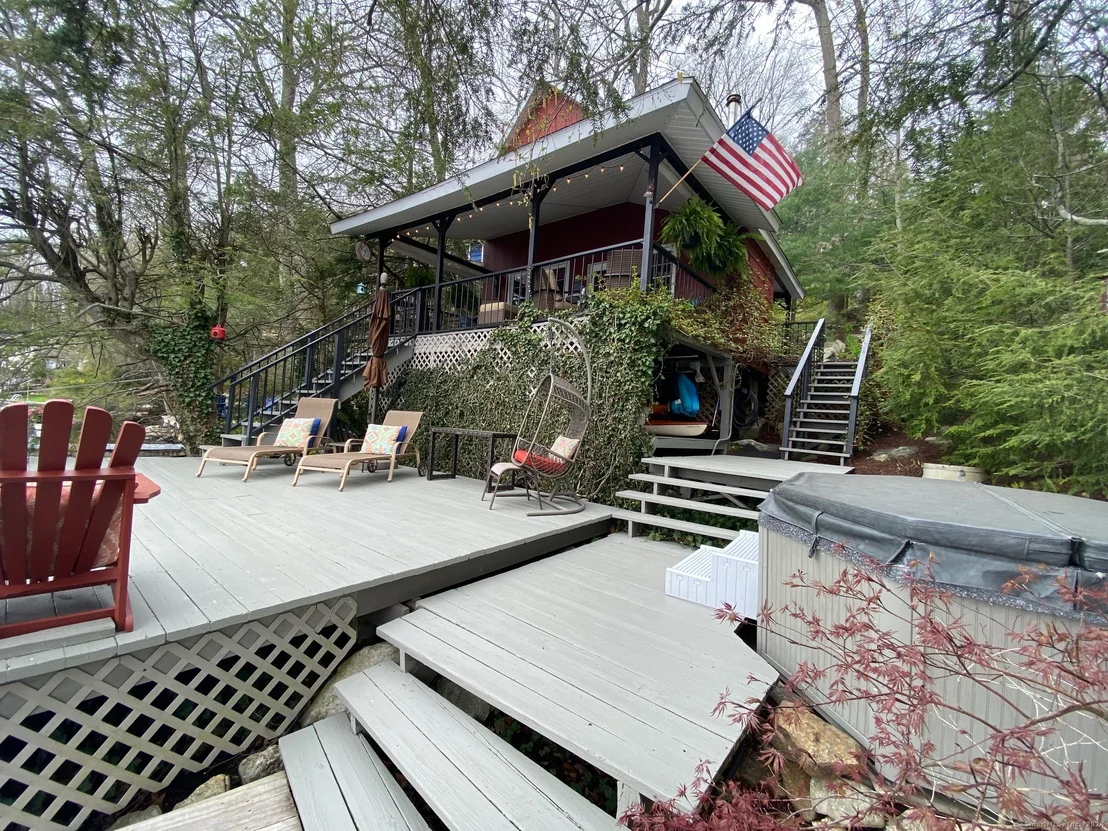 Photo of 732 Wakefield Boulevard
