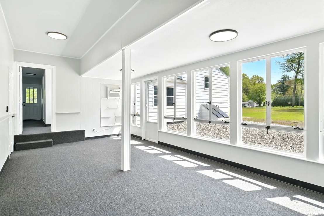 Photo of 843 Overhill Drive