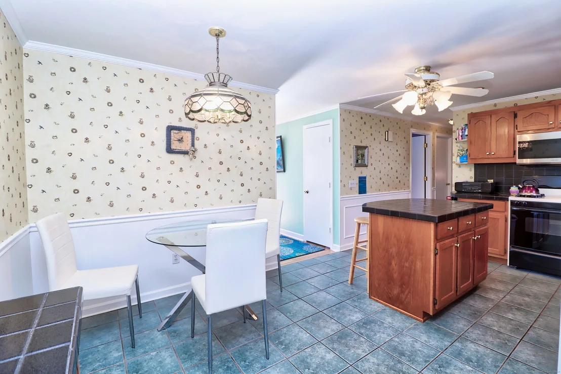 Photo of 237 Bradford Road