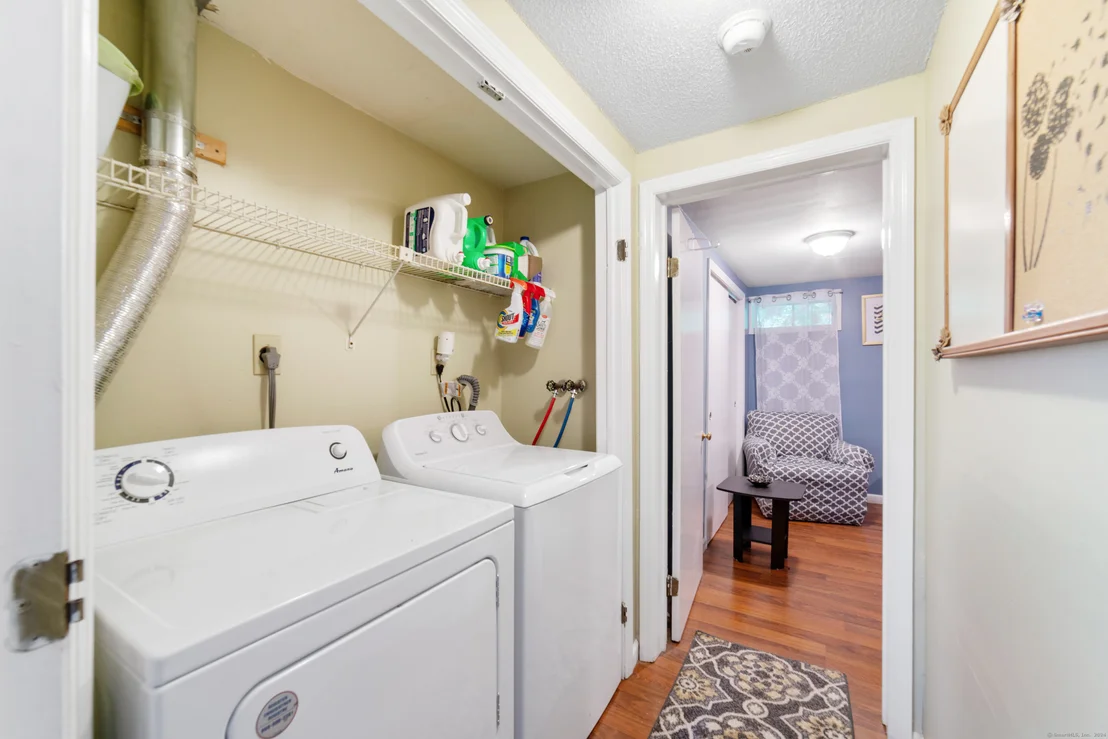 Photo of Unit APT68 at 19 Taft Point