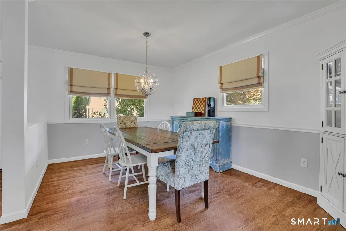 Photo of 30 Quaker Lane