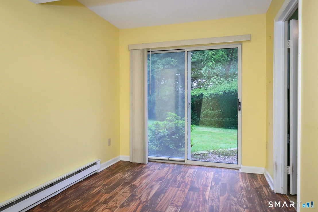 Photo of Unit 25D at 925 Oronoke Road