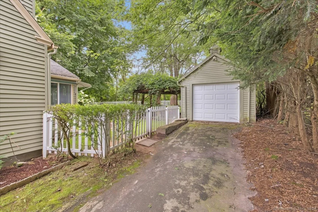 Photo of 719 Randolph Road