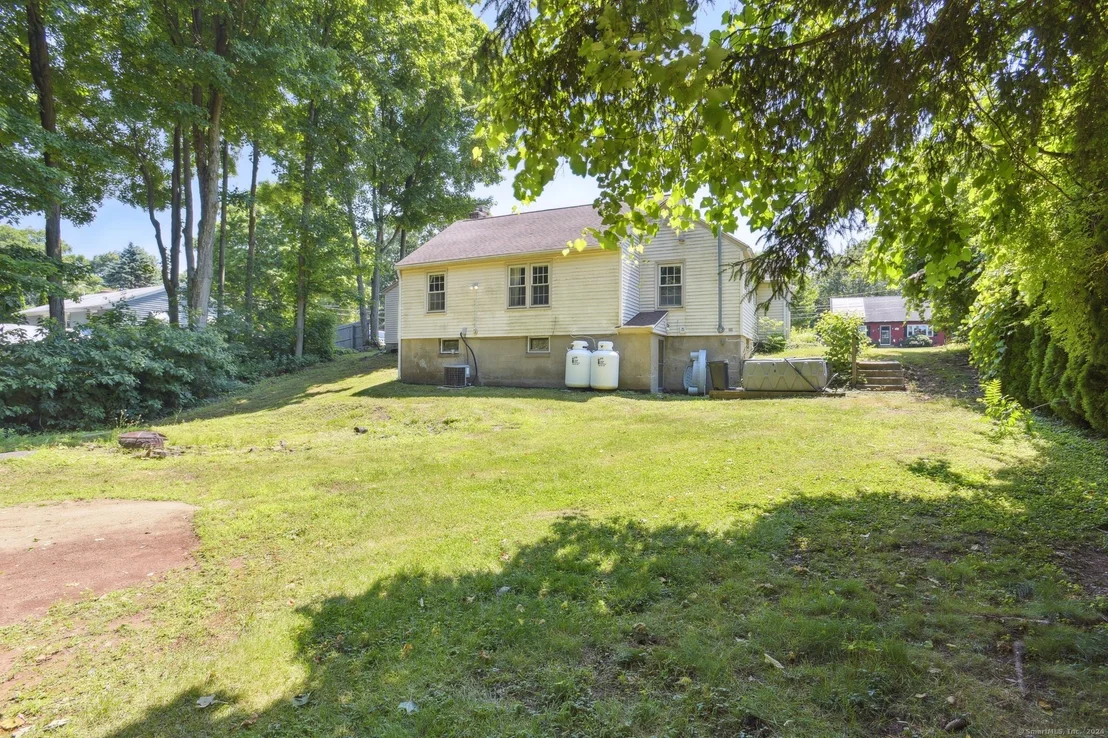 Photo of 574 Gracey Avenue
