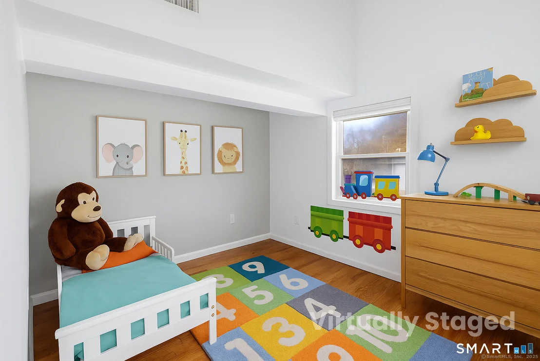 Photo of 18 Pautipaug Hill Road