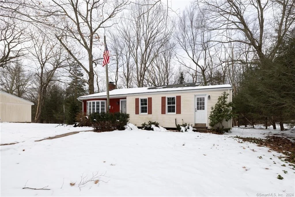 Photo of 2620 Downes Road