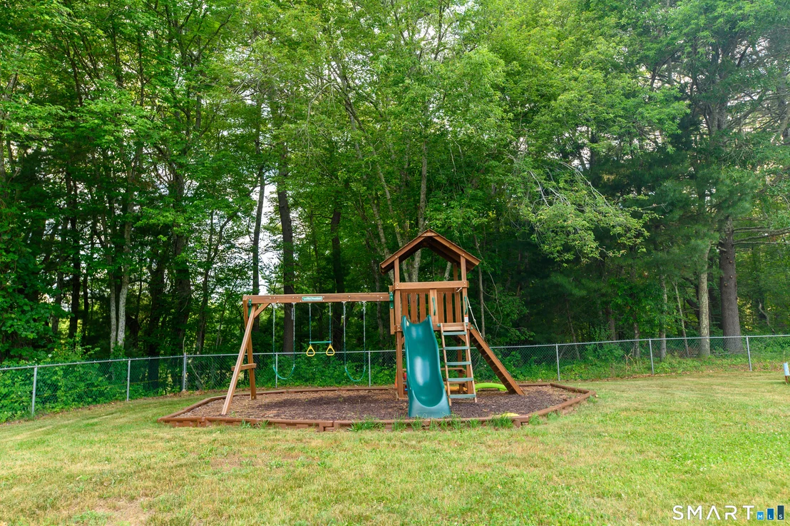 Photo of 847 Sterling Road