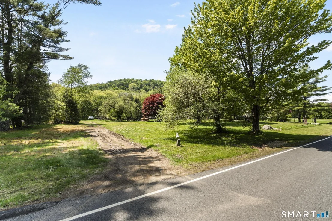 Photo of 321 Colebrook Road