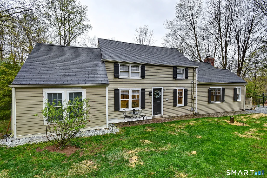 Photo of 27 Chestnut Hill Road