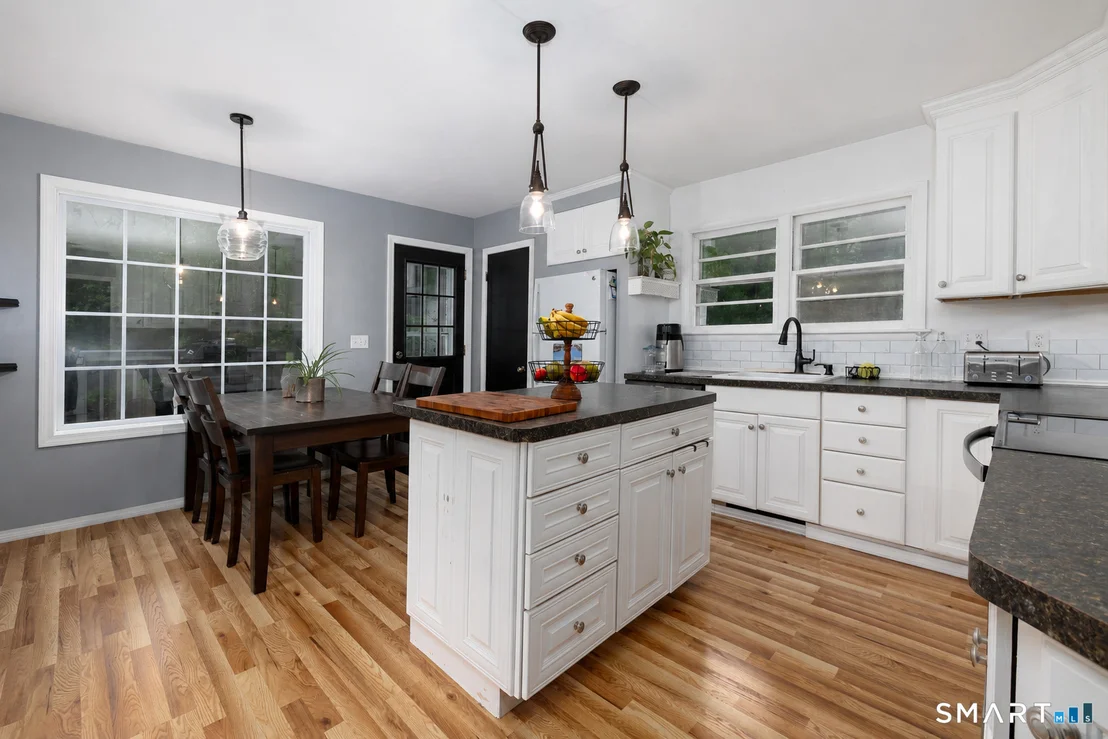 Photo of 1166 Spindle Hill Road