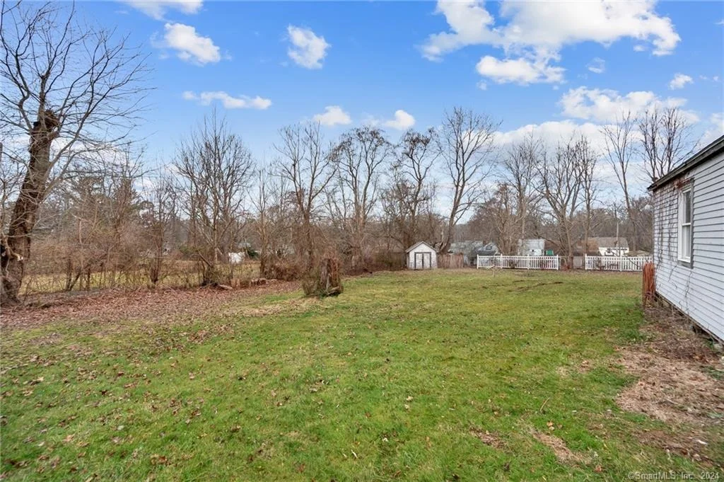 Photo of 402 Long Hill Road