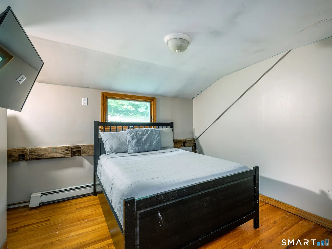 Photo of 28 Curtiss Hill Road