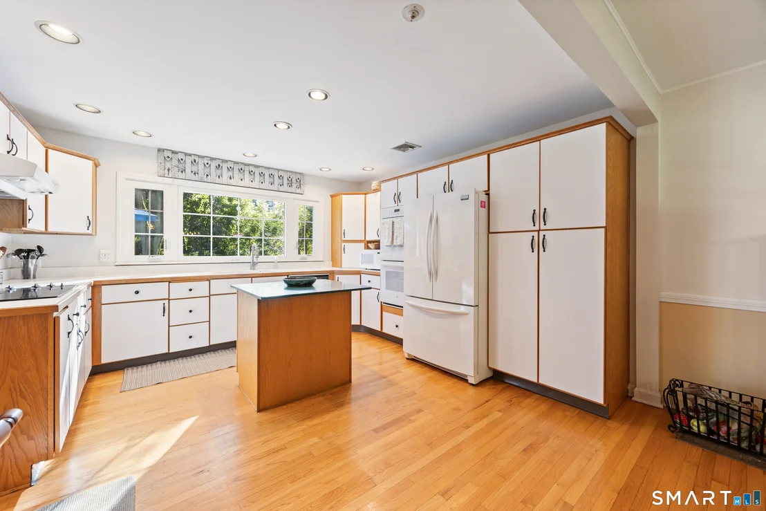 Photo of 98 Merwin Circle