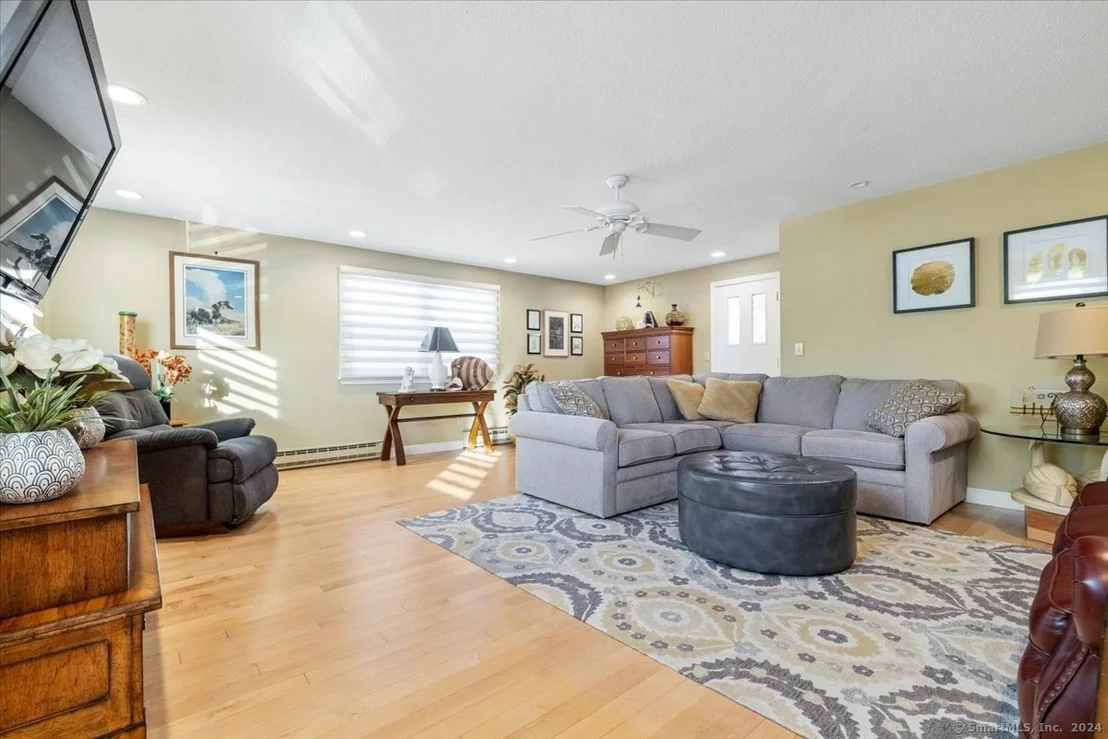 Photo of 2 Colonial Drive