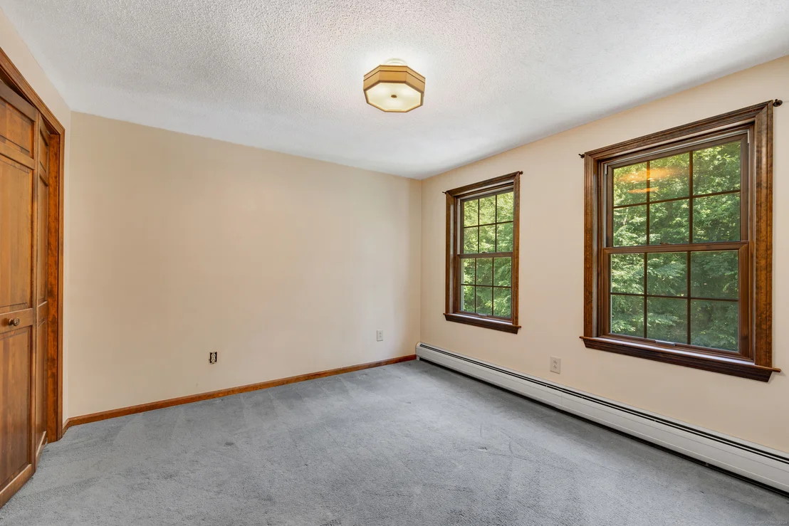 Photo of 79 Vineyard Drive