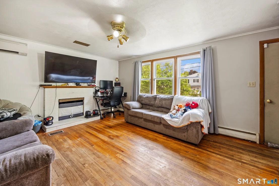 Photo of 125 Stevens Lane