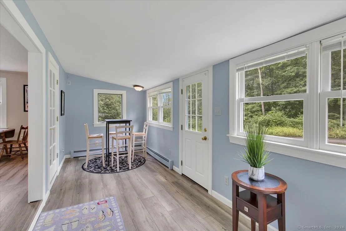 Photo of 117 Ross Avenue