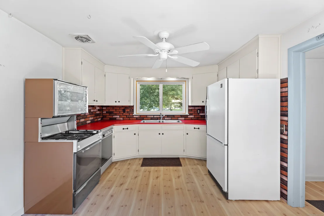 Photo of 43 Arrowhead Drive