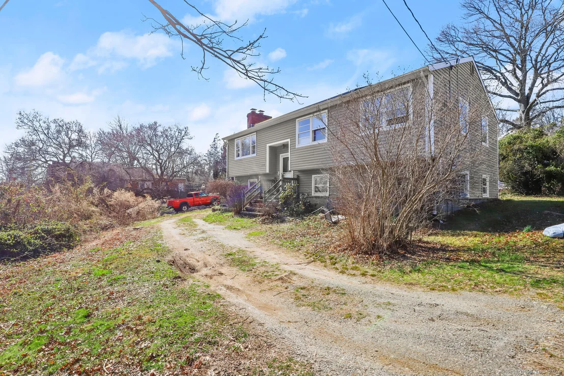Photo of 128 Castle Avenue