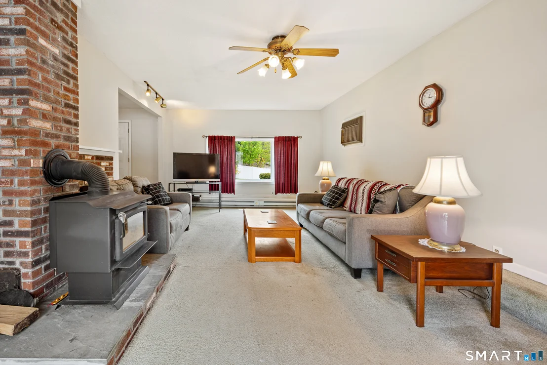 Photo of 44 Beacon Manor Road