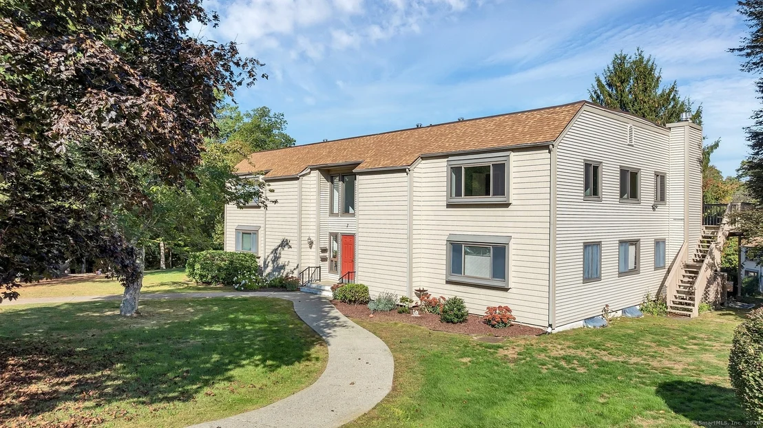 Photo of Unit APT7B at 91 Riverview Road