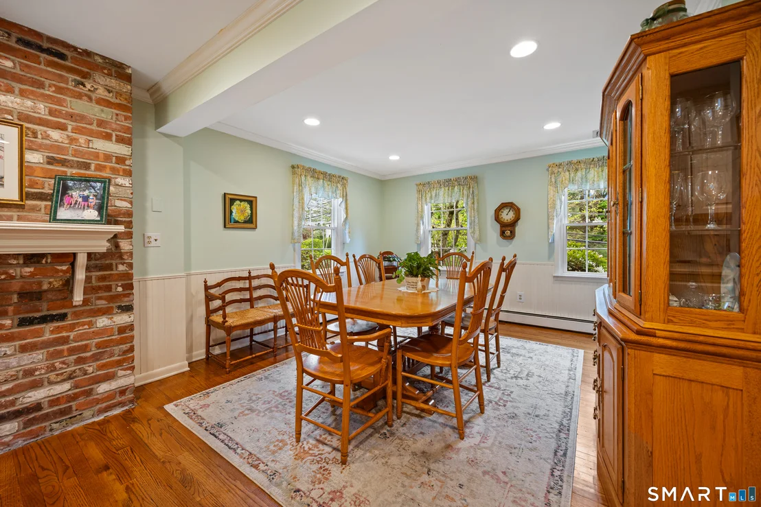 Photo of 230 Wallingford Road