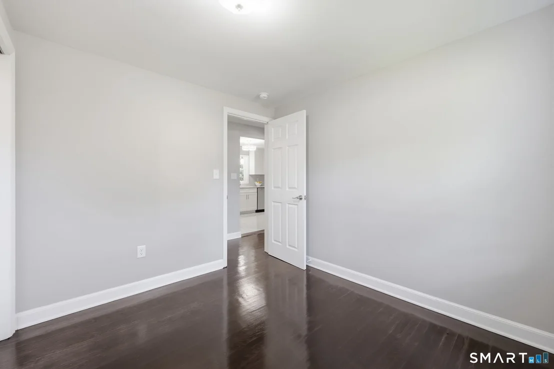 Photo of 156 Robin Hill Road