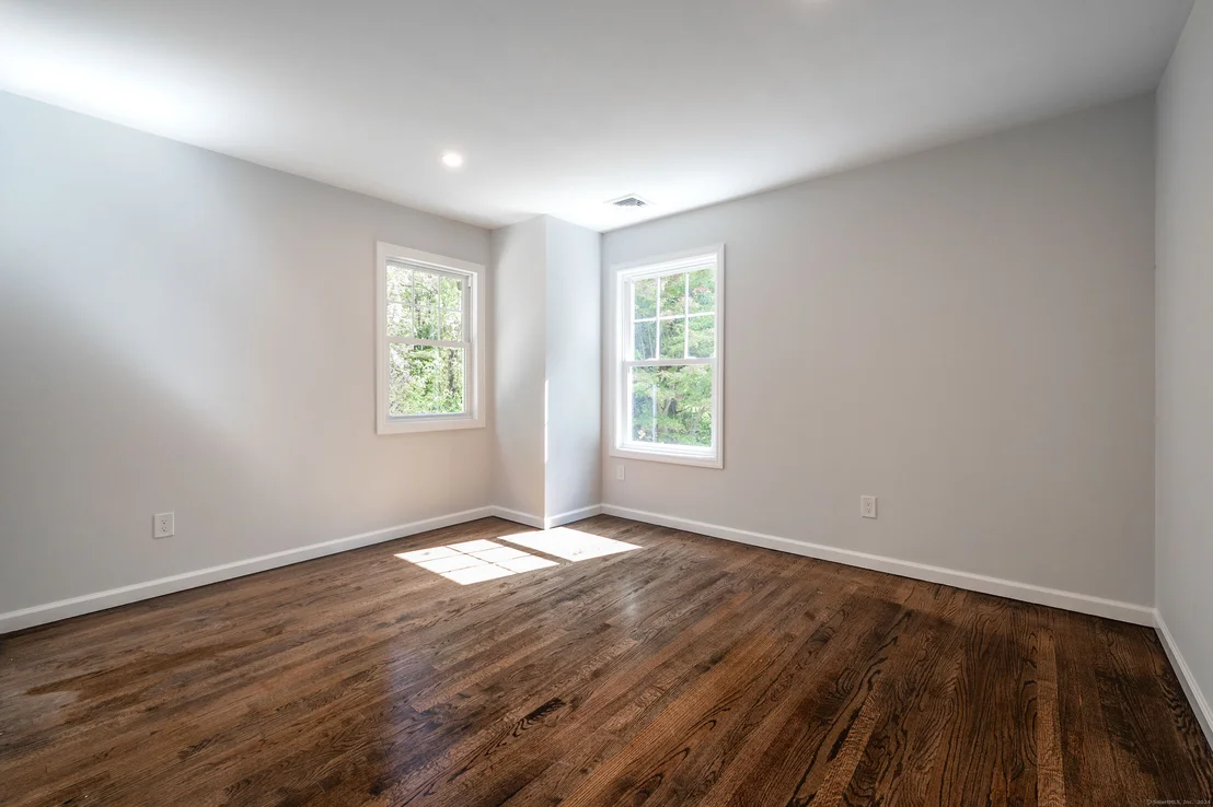 Photo of 74 Hillandale Road