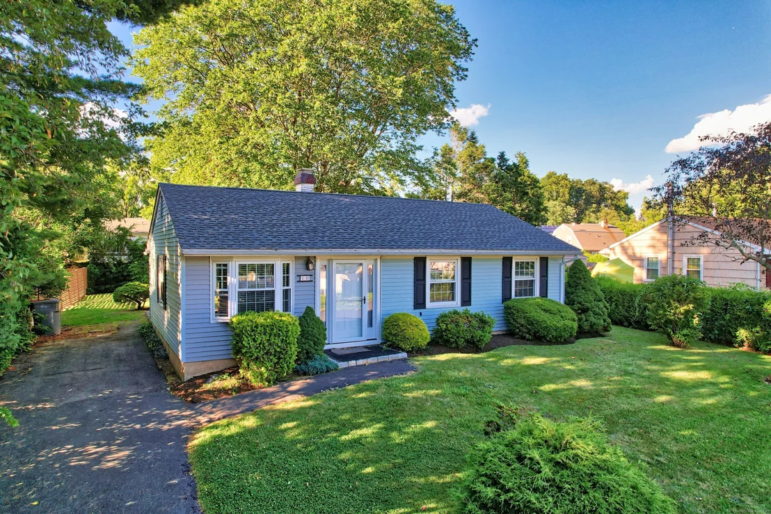 Photo of 10 Fox Run Road