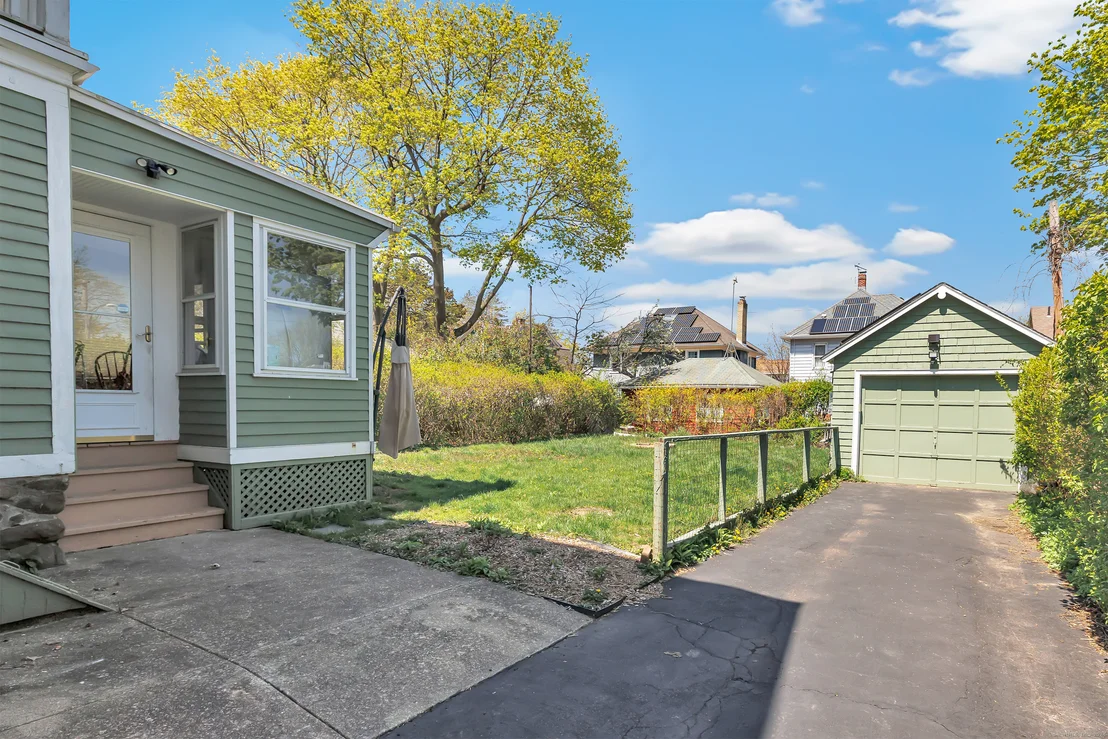 Photo of 81 Putnam Avenue