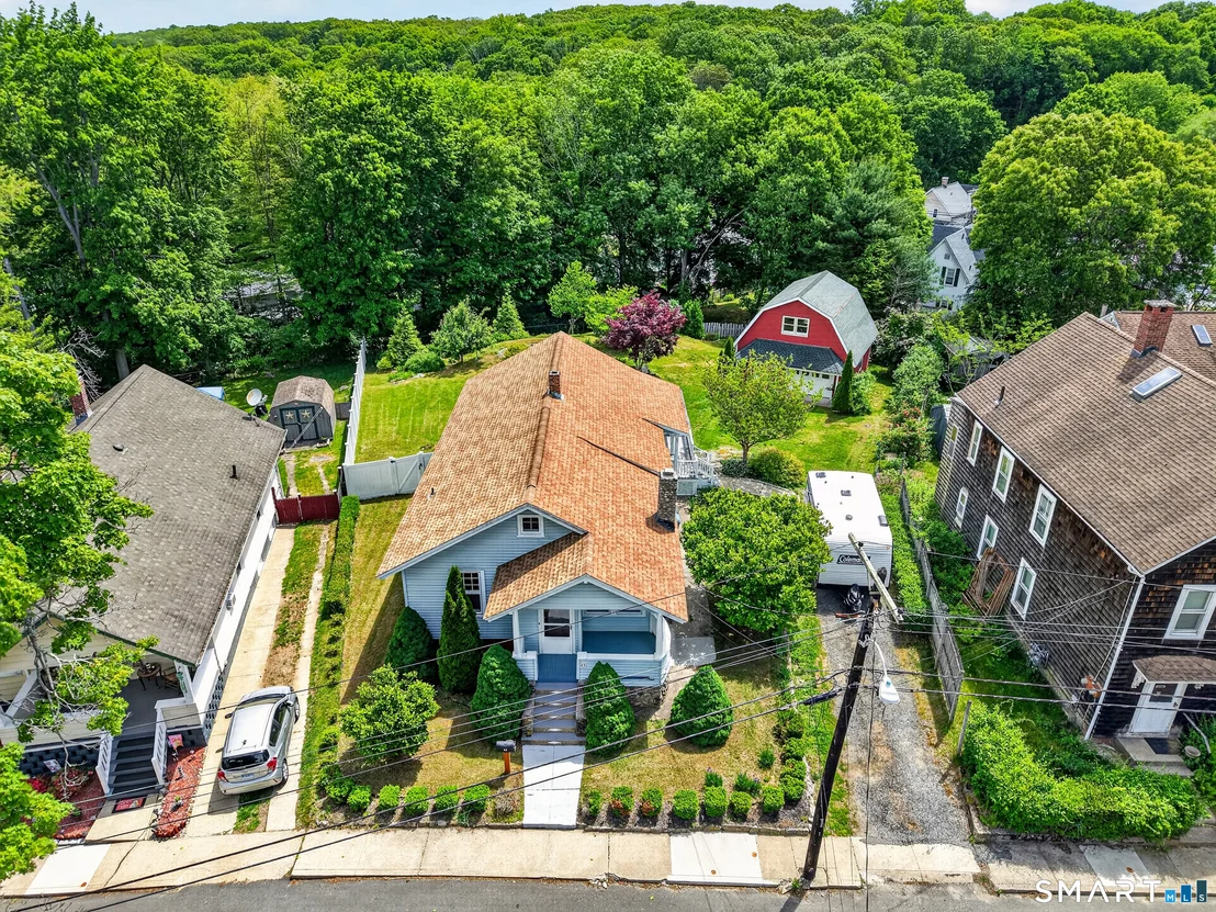 Photo of 43 Hedge Avenue